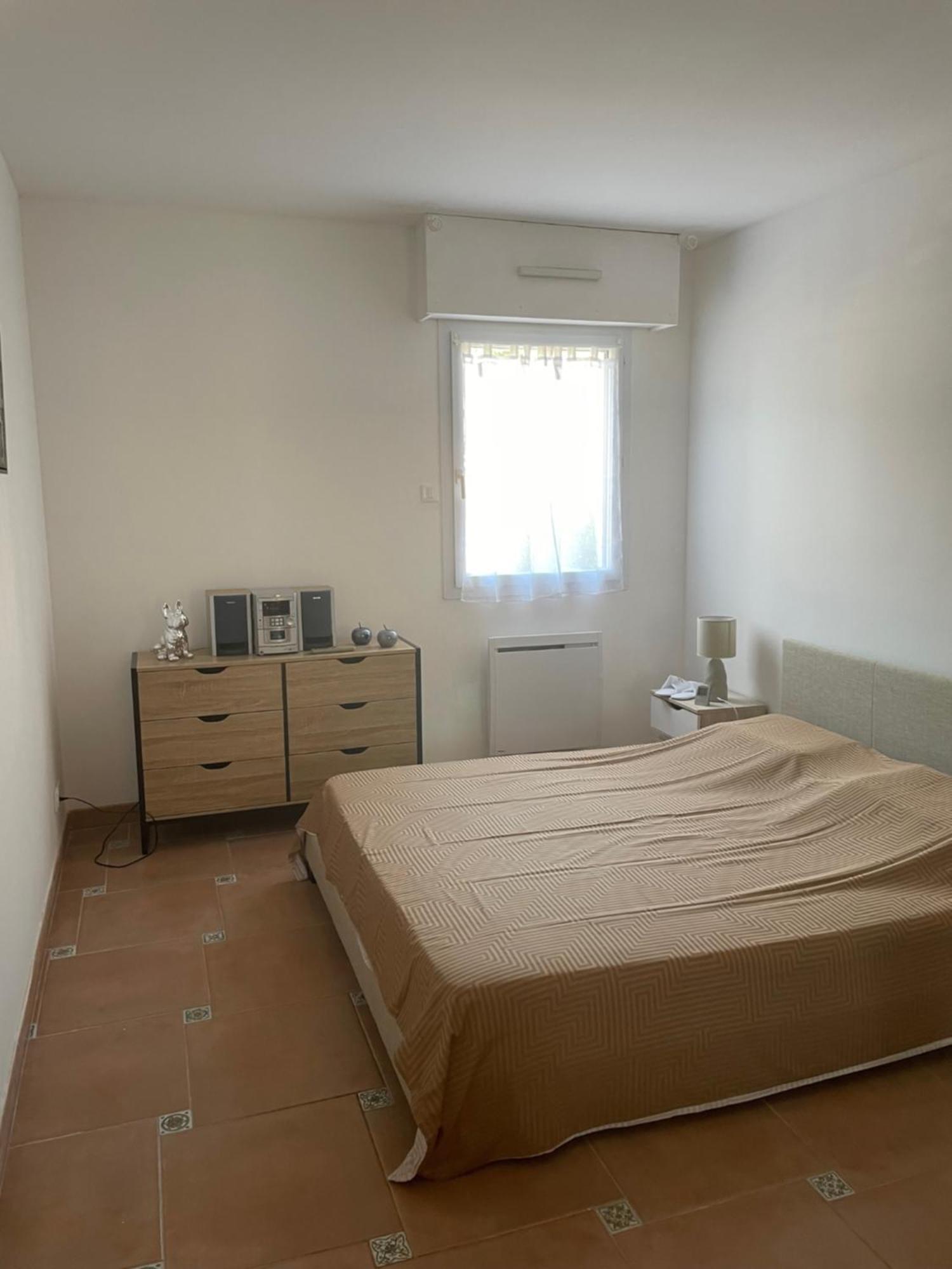 2 Pieces Saint Raphael Renove, Classe 4 Etoiles, 100 M Plages, Piscine, Tennis, Parc, Terrasse, Jardin Privatif Exterior foto